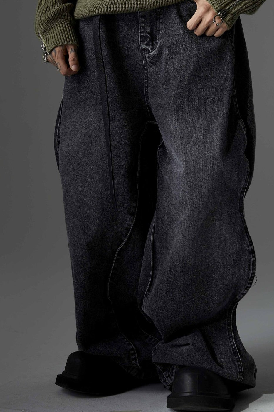 WIDE L3G 00' Jeans ✶